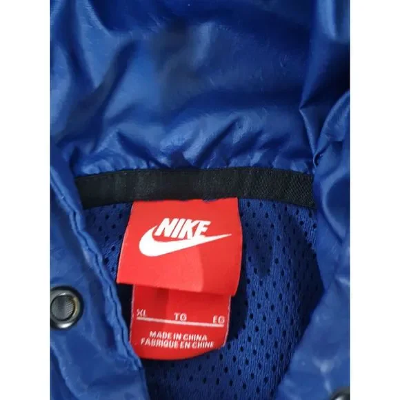 Nike Air Max Hoodie with zipped Waterproof Hood Size XL - Picture 5 of 5